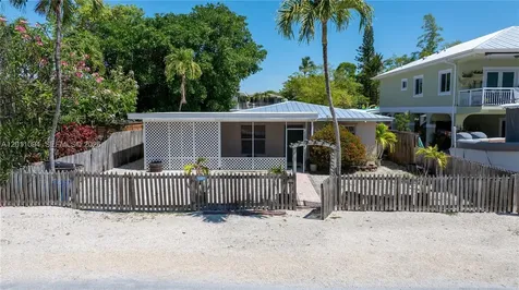 56 SE Marlin Avenue Key Largo FL 33037