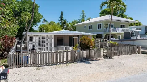 56 SE Marlin Avenue Key Largo FL 33037