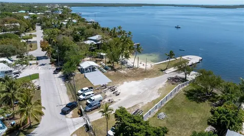 56 SE Marlin Avenue Key Largo FL 33037