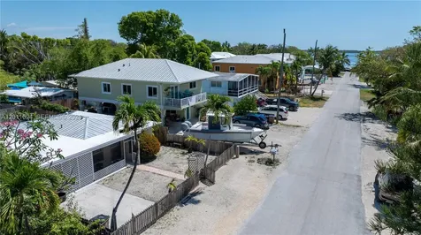 56 SE Marlin Avenue Key Largo FL 33037