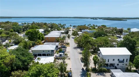 56 SE Marlin Avenue Key Largo FL 33037