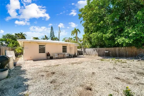 56 SE Marlin Avenue Key Largo FL 33037