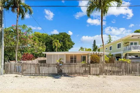 56 SE Marlin Avenue Key Largo FL 33037