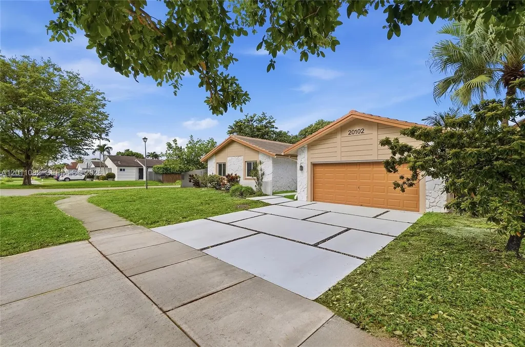 20102 NW 62nd Avenue Hialeah FL 33015