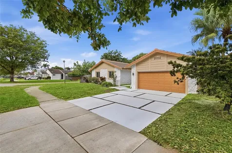 20102 NW 62nd Avenue Hialeah FL 33015