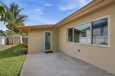 20102 NW 62nd Avenue Hialeah FL 33015