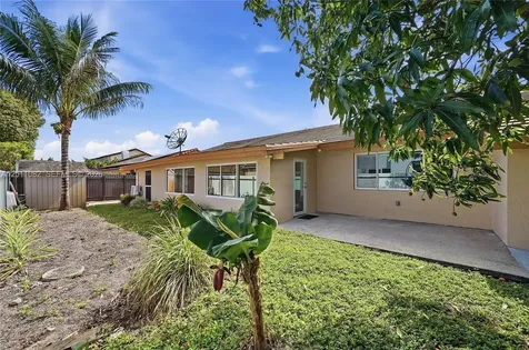 20102 NW 62nd Avenue Hialeah FL 33015