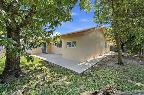20102 NW 62nd Avenue Hialeah FL 33015