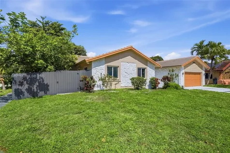 20102 NW 62nd Avenue Hialeah FL 33015