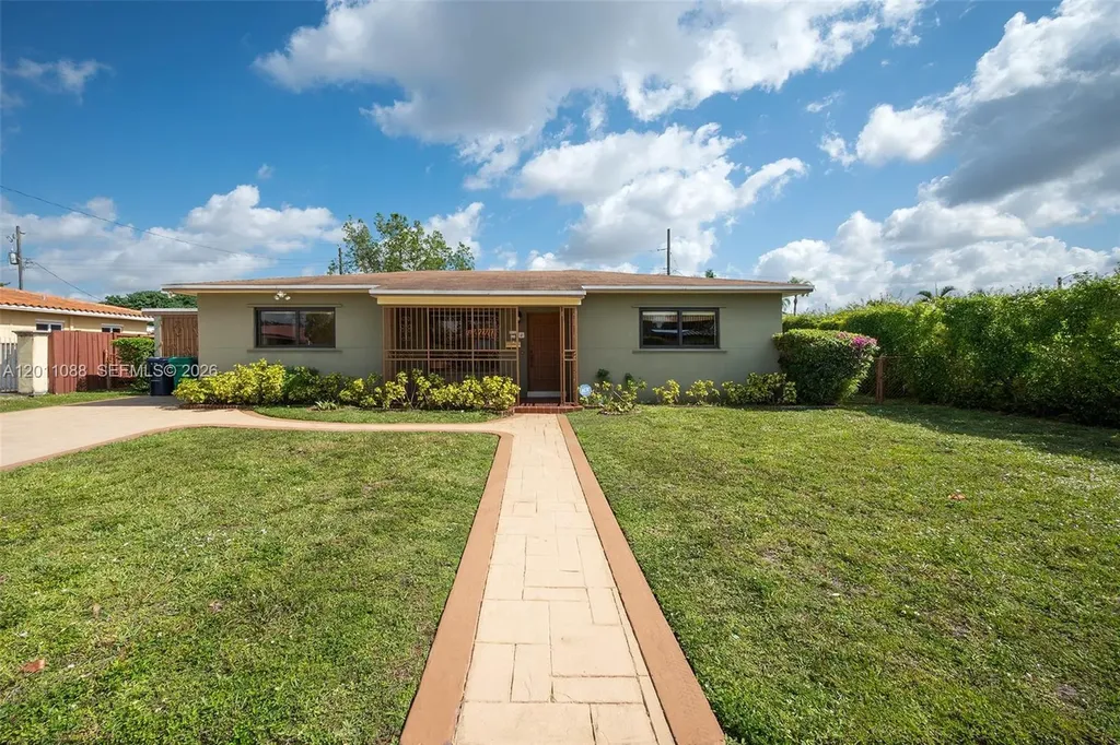 8415 SW 44th Street Miami FL 33155