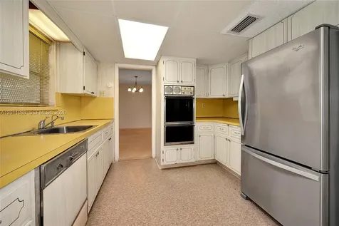 8415 SW 44th Street Miami FL 33155