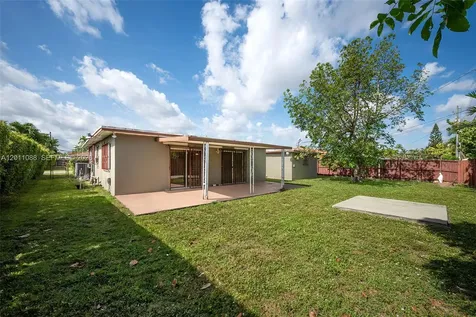 8415 SW 44th Street Miami FL 33155