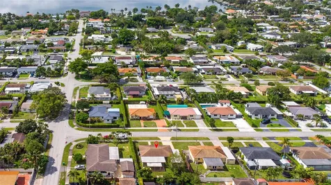 8415 SW 44th Street Miami FL 33155