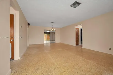 8415 SW 44th Street Miami FL 33155