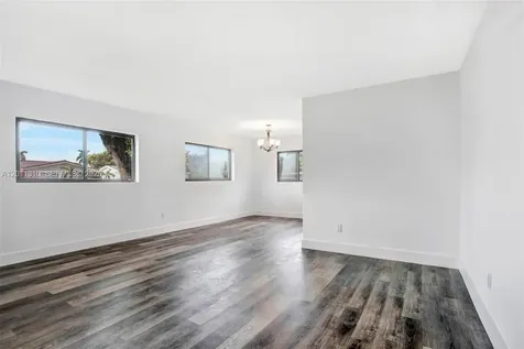 8931 SW 182nd Terrace Palmetto Bay FL 33157