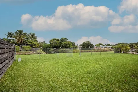 8931 SW 182nd Terrace Palmetto Bay FL 33157