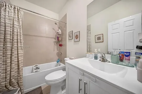10657 W 32nd Lane Hialeah FL 33018
