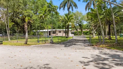 15345 SW 269th Terrace Homestead FL 33032