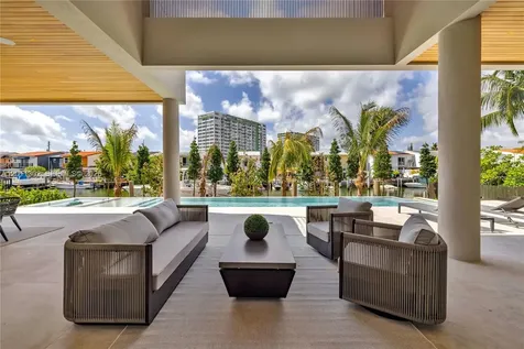 2006 NE 124th Street North Miami FL 33181