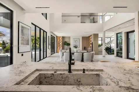 2006 NE 124th Street North Miami FL 33181