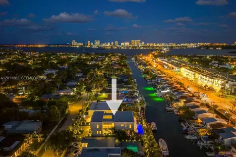 2006 NE 124th Street North Miami FL 33181