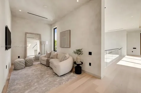 2006 NE 124th Street North Miami FL 33181