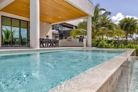 2006 NE 124th Street North Miami FL 33181