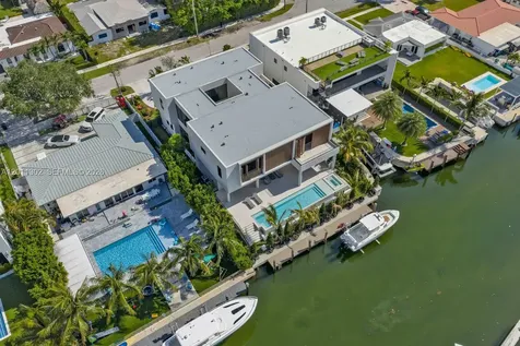 2006 NE 124th Street North Miami FL 33181