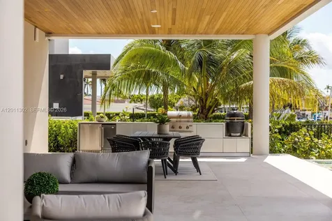 2006 NE 124th Street North Miami FL 33181