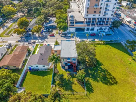 193 NW 58th Street Miami FL 33127