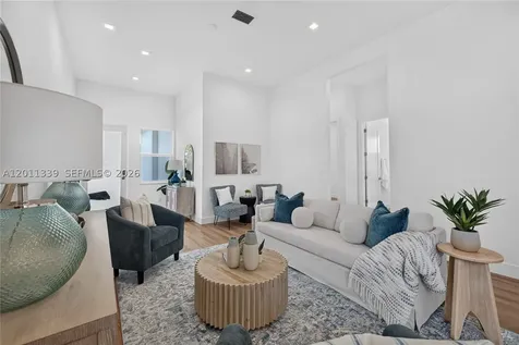 265 SE Via Sangro Port St. Lucie FL 34952