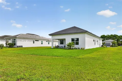 265 SE Via Sangro Port St. Lucie FL 34952