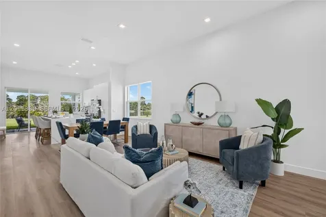 265 SE Via Sangro Port St. Lucie FL 34952