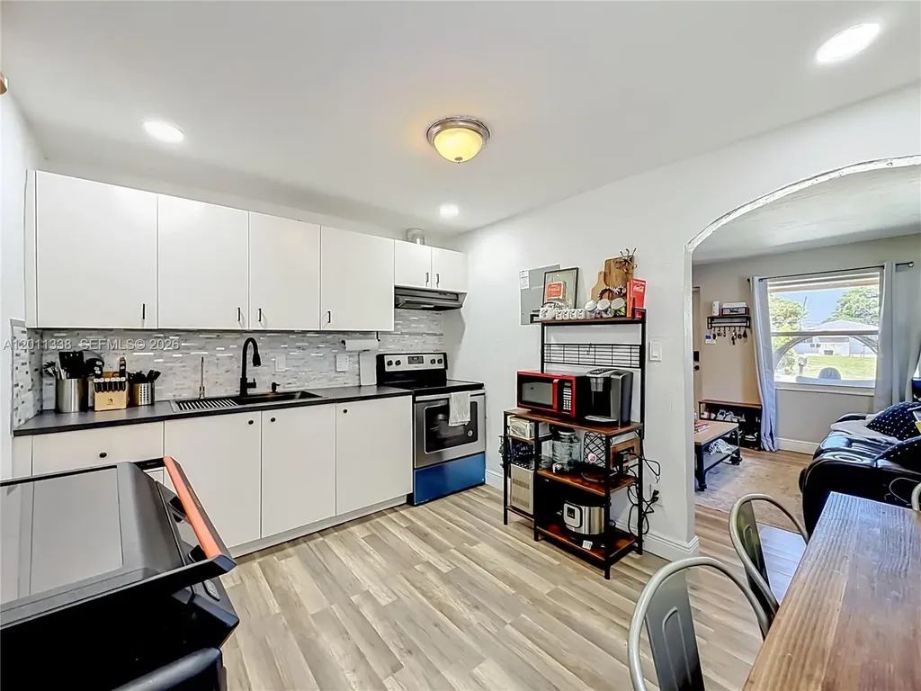 800 NW 17th Terrace Pompano Beach FL 33069