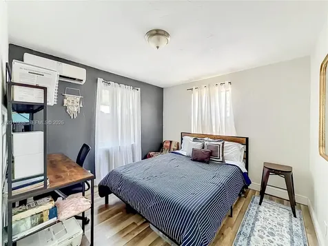 800 NW 17th Terrace Pompano Beach FL 33069