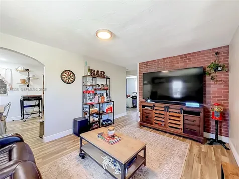 800 NW 17th Terrace Pompano Beach FL 33069