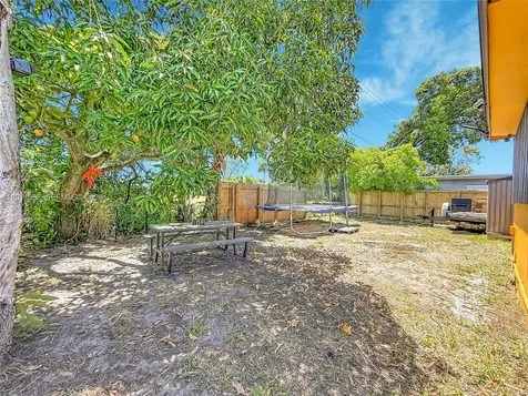 800 NW 17th Terrace Pompano Beach FL 33069