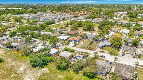800 NW 17th Terrace Pompano Beach FL 33069