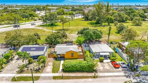 800 NW 17th Terrace Pompano Beach FL 33069