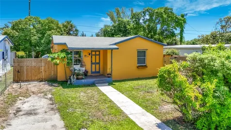 800 NW 17th Terrace Pompano Beach FL 33069