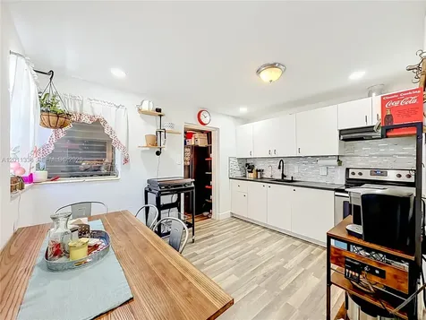 800 NW 17th Terrace Pompano Beach FL 33069