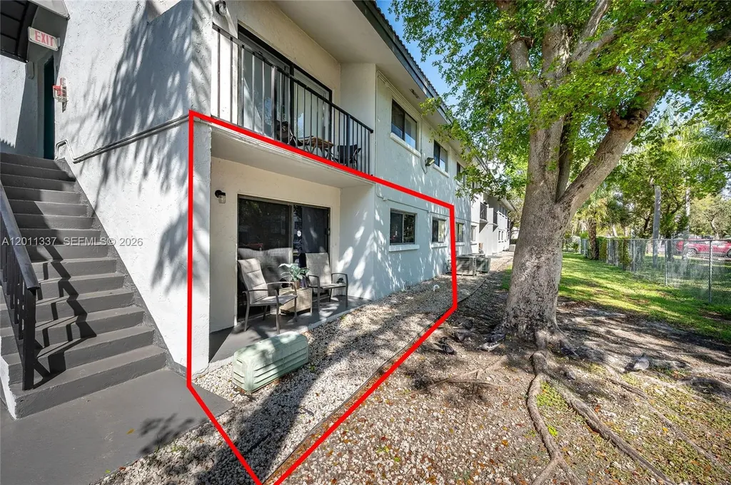 7095 NW 179th Street Hialeah FL 33015