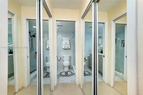 7095 NW 179th Street Hialeah FL 33015