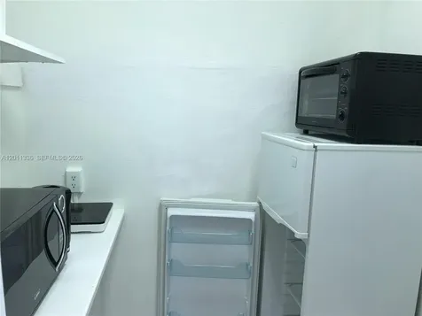 5445 Collins Avenue Miami Beach FL 33140