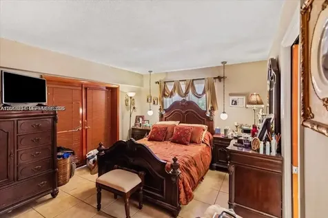 6385 SW 25th Street Miami FL 33155