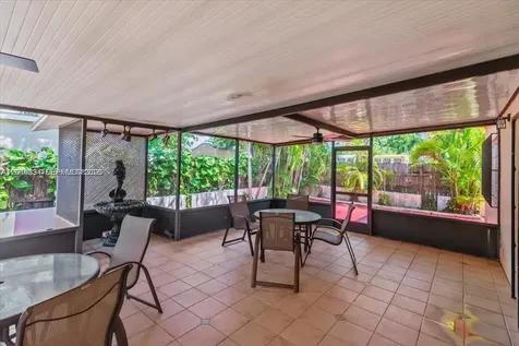 6385 SW 25th Street Miami FL 33155