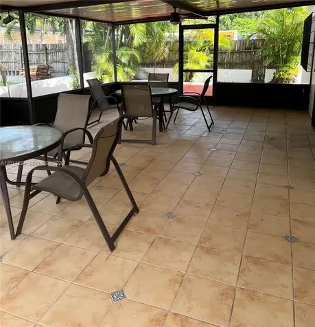 6385 SW 25th Street Miami FL 33155