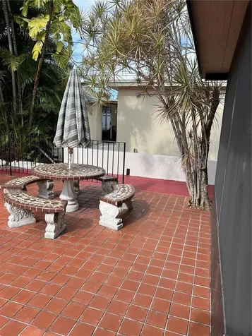 6385 SW 25th Street Miami FL 33155