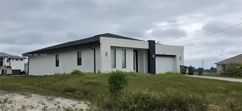 3428 NW 46 Avenue Cape Coral FL 33993