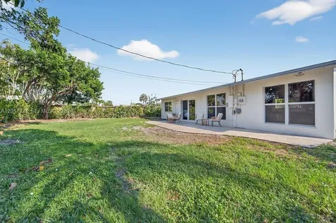 756 Cinnamon Road North Palm Beach FL 33408